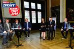 Superdebata Blesku o EET, DPH, navýšení důchodů i zavřených obchodech o státních svátcích. Řeč byla i o tom, zda by politici zrušili krajské samosprávy...