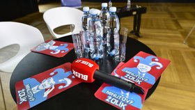 Superdebata Blesku před krajskými volbami. Lídři byli pozváni do Brožíkova sálu Staroměstské radnice.