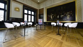 Superdebata Blesku před krajskými volbami. Lídři byli pozváni do Brožíkova sálu Staroměstské radnice