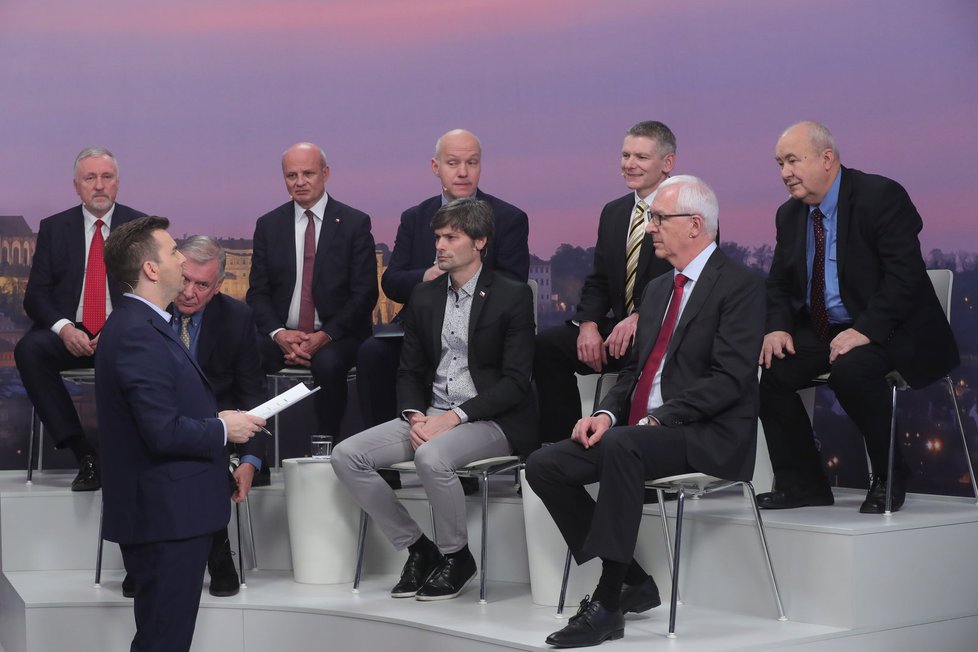 Superdebata osmičky prezidentských kandidátů ve studiu Blesku
