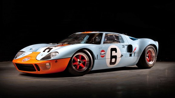 Superformance GT40 50th Anniversary nádherně připomíná slavného vítěze z Le Mans 