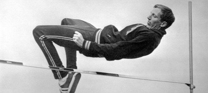 Dick Fosbury na olympiádě v Mexiku.