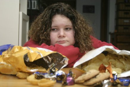 Děti přísných rodičů mají větší sklony k obezitě, tvrdí vědci! 