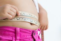 Problémy s nadváhou má každé 4. dítě: Jsou zrcadlem rodiny, varují odborníci