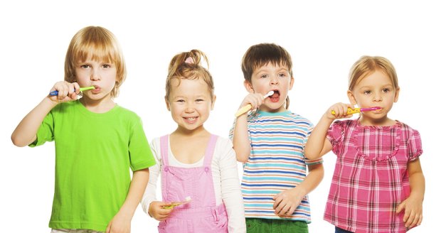 Jak přimět dítě, aby si pořádně vyčistilo zuby? 7 rad, které zaberou! 