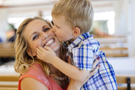 Nestyď se za své city! Čtyři způsoby, jak naučit syny projevovat emoce!