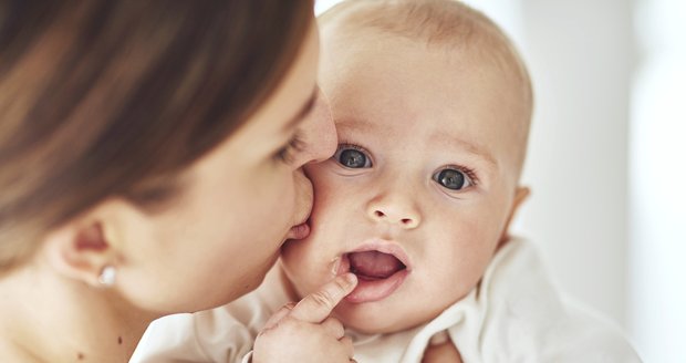 6 věcí, které matky po porodu nesnášejí! Bez jejich souhlasu je rozhodně nedělejte!