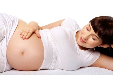 5 babských rad, jak vyvolat porod, když se miminku nechce ven