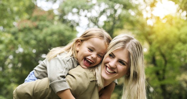 Chcete mít spokojené a šťastné dítě? Dělejte těchto 5 věcí!