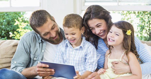 Ničí moderní technologie současné rodiny? Nové výzkumy říkají, že ne!