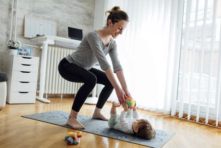 5 cviků, které vás zbaví těhotenského bříška! Stačí pět minut denně