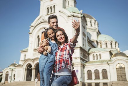 Uvolňujete děti ze školy kvůli cestování? Studie potvrzuje, že jsou úspěšnější