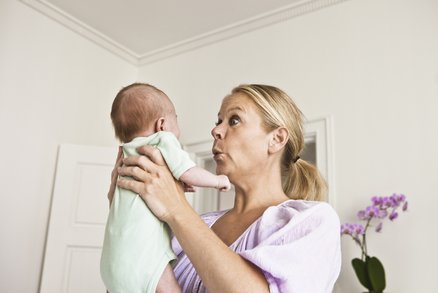 Šokující? Děti narozené matkám po třicítce jsou chytřejší! Jak je to možné?