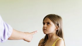 Je vaše dítě vzpurné? 10 vět, které ho rychle zaručeně uklidní!