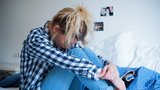 Proč (a jak) mluvit s dospívající dcerou o depresi? 