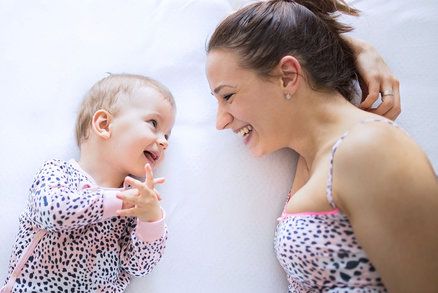 Jak mluvit s dítětem, aby začalo mluvit dřív? Používejte baby talk! 