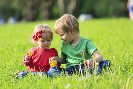 Červená skvrna na těle? Vezměte dítě k lékaři, může to být borelióza