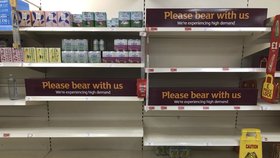 Prázdné regály v supermarketech ve Velké Británii (22. 7. 2021)