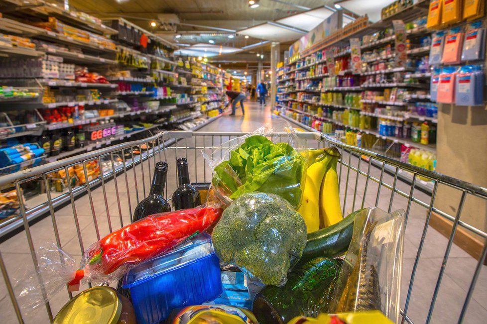 K vyšším prodejům fairtrade produktů v Česku pomáhá fakt, že se čím dál častěji objevují v českých supermarketech.