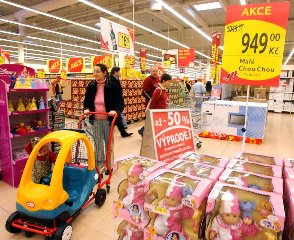 Supermarkety nad 200 metrů čtverečních budou mít opět letos zavřeno 25. i 26. prosince.