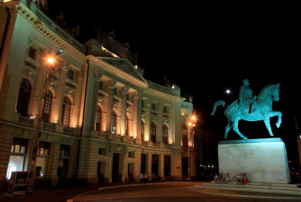 Superměsíc v Bukurešti.