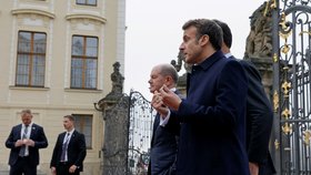 Pražský supersummit 2022: Německý kancléř Olaf Scholz a francouzský prezident Emmanuel Macron (7. 10. 2022)