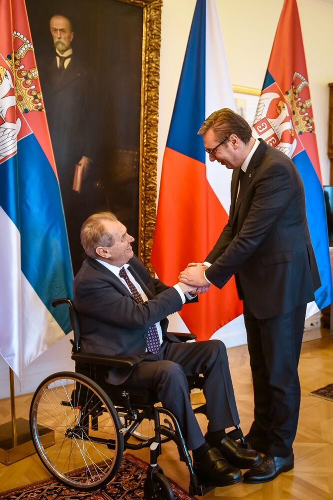 Supersummit na Pražském hradě: Prezident Miloš Zeman přivítal srbského prezidenta Aleksandara Vučiče.