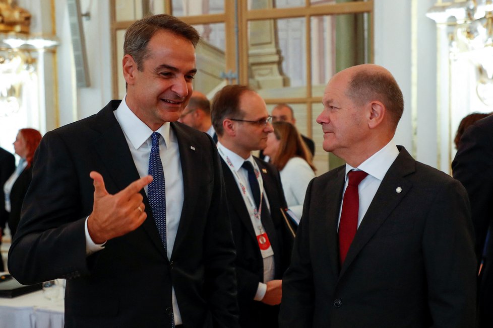 Supersummit na Pražském hradě: Řecký premiér Kyriakos Mitsotakis a německý kancléř Olaf Scholz (6.10.2022)