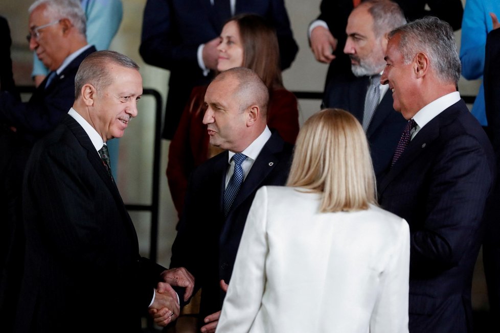 Supersummit na Pražském hradě: Turecký prezident Tayyip Erdogan a bulharský prezident Rumen Radev