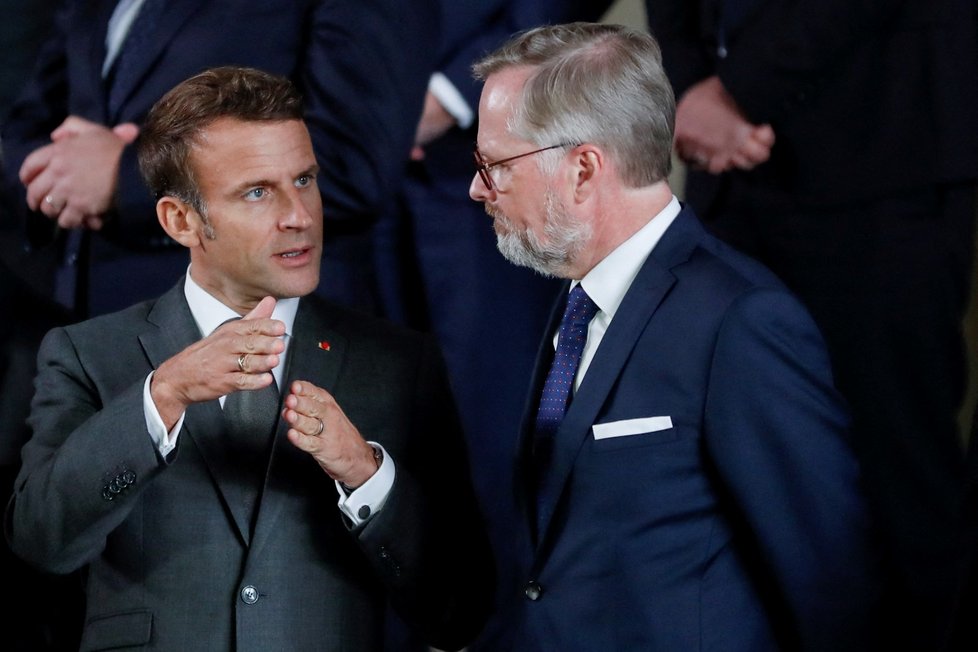 Supersummit na Pražském hradě: Francouzský prezident Emmanuel Macron a český premiér Petr Fiala