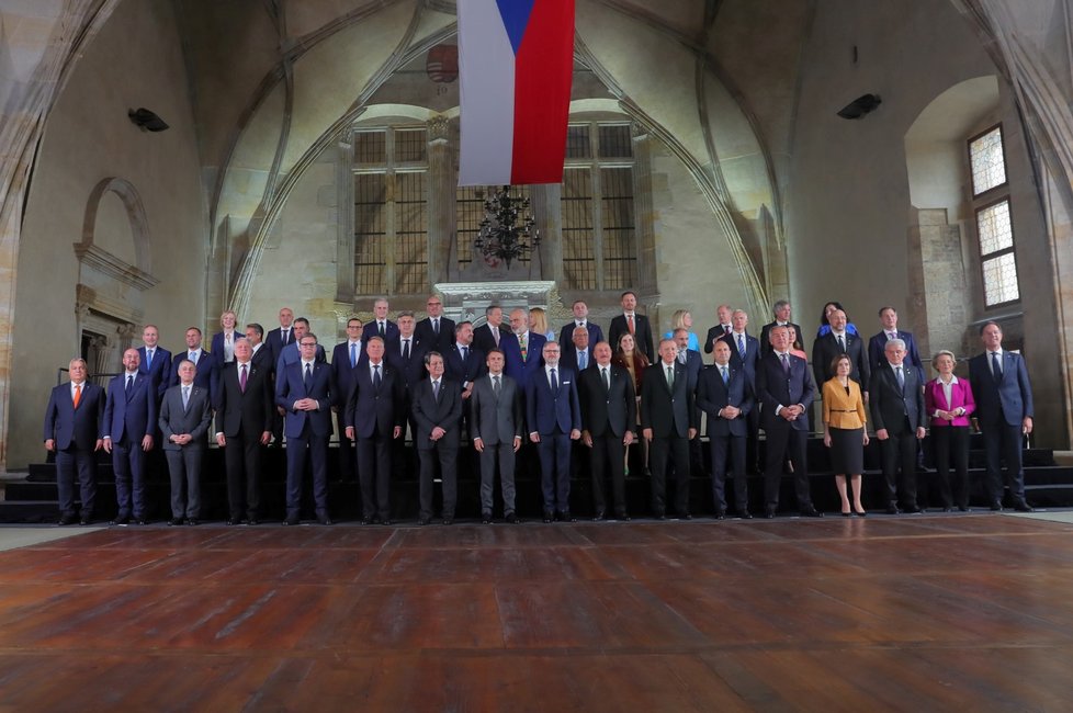 Supersummit na Pražském hradě: Společné foto státníků
