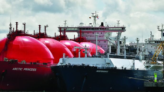 Supertanker společnosti Höegh převážející LNG