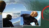Surfař Kelly Slater v ohrožení života: Sjel vlnu, ve které plul žralok s otevřenou tlamou