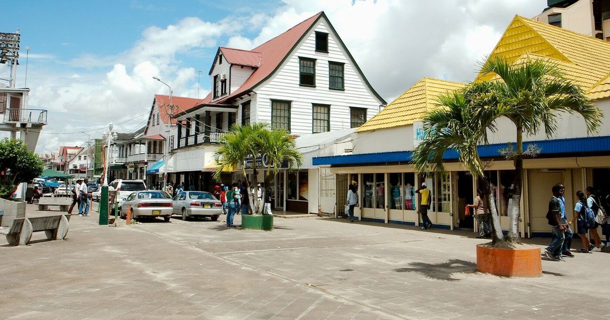 Surinam: ¡El atacante en Surinam apuñaló a 9 personas, entre ellas 5 niños!