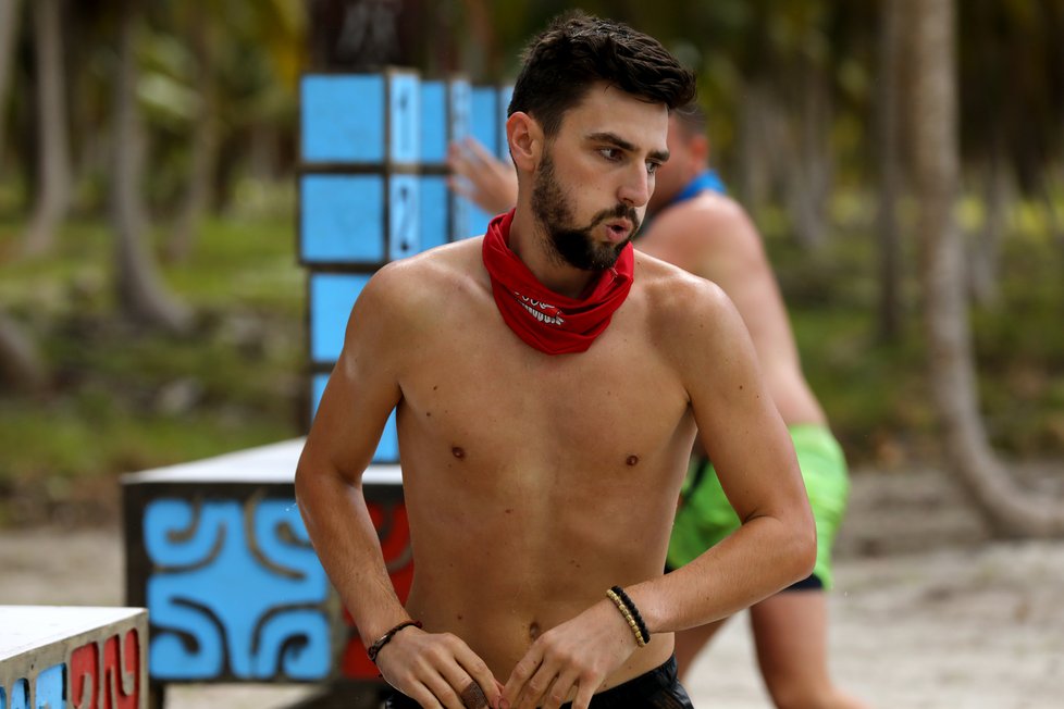 Kmeny ze souěže Survivor bojují o vítězství v Dominikánské republice.