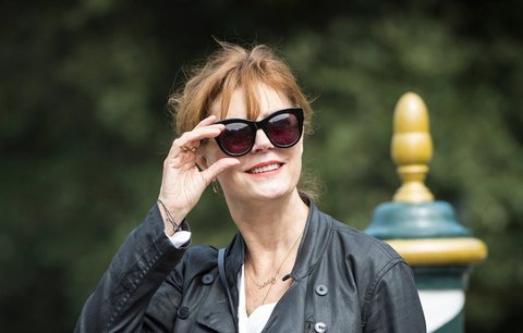 Je jí 70 a módy se nebojí: Inspirujte se modely Susan Sarandon