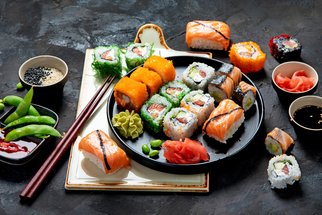 Sushi je čím dál oblíbenější. Nemusíte si ho objednávat, snadno ho připravíte i doma!