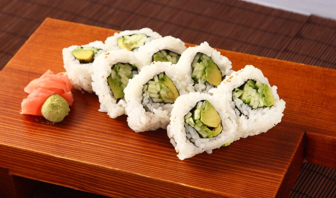Avokádové sushi rolky