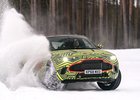 Aston Martin testuje konkurenční SUV, jezdí s&nbsp;nimi i 300 km/h. S&nbsp;kým se chce měřit?