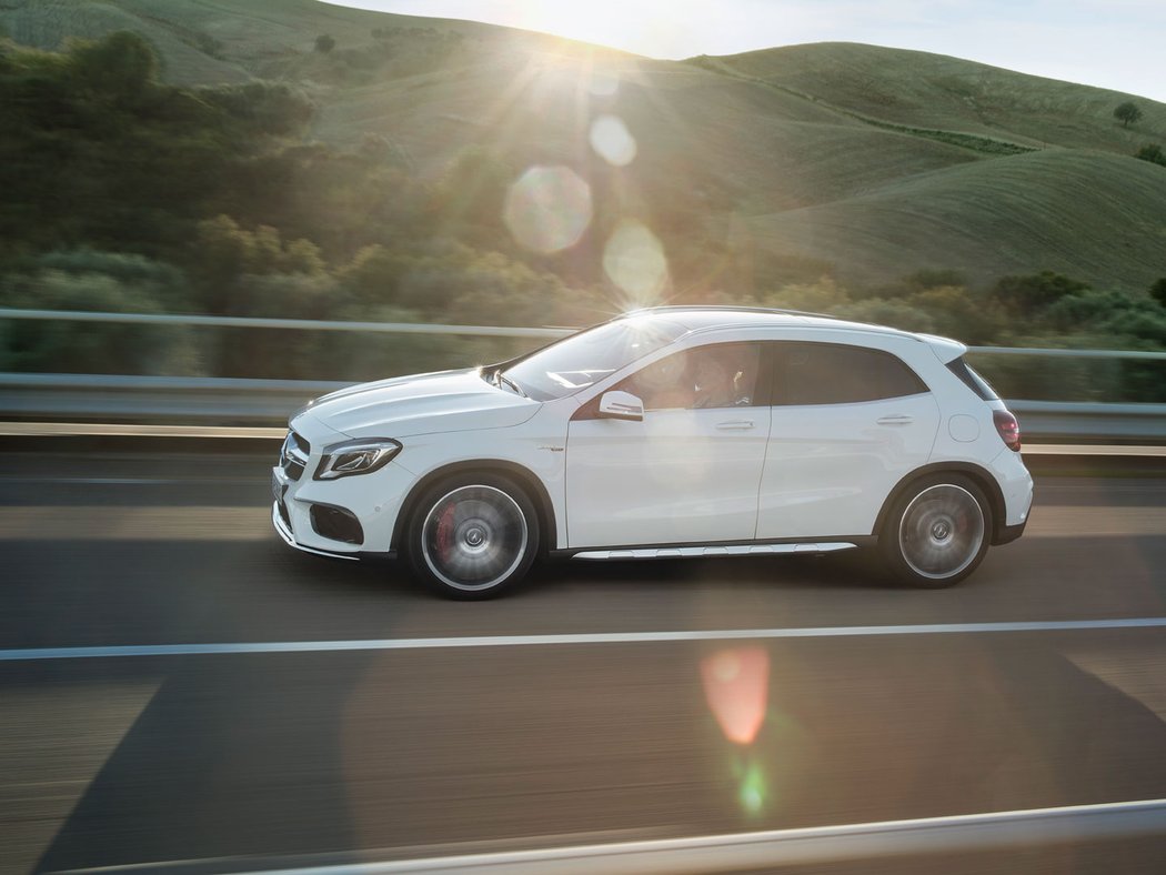 Mercedes-AMG 45 GLA