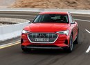 Audi e-tron konečně odhalilo český ceník. Kolik elektrické SUV stojí bez zrcátek?