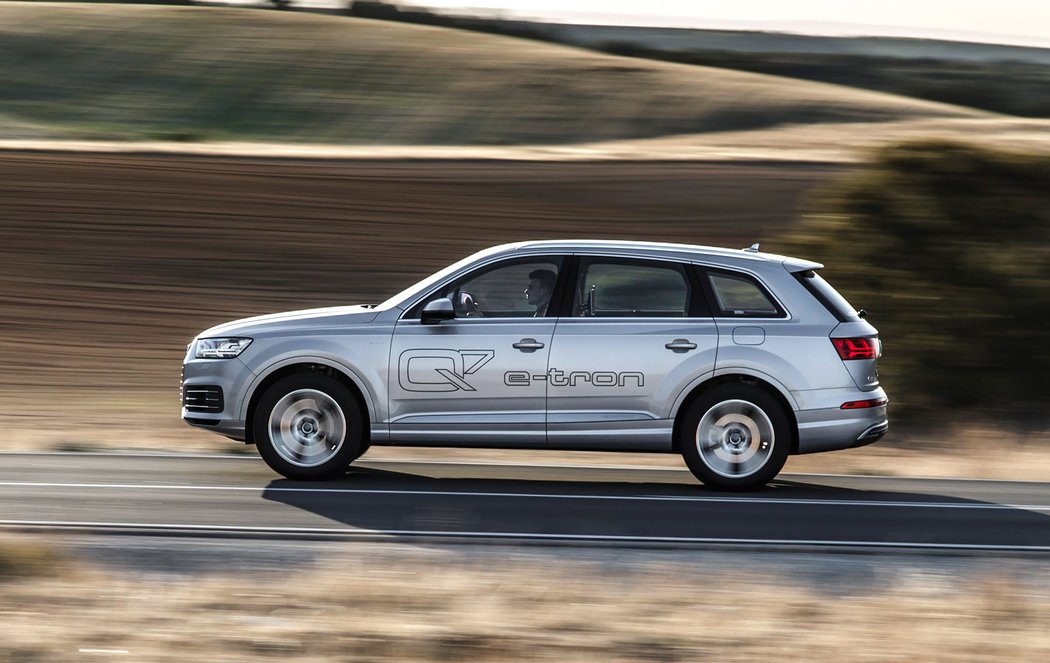 Audi Q7 e-tron quattro