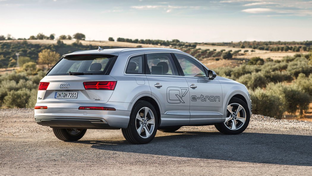 Audi Q7 e-tron quattro