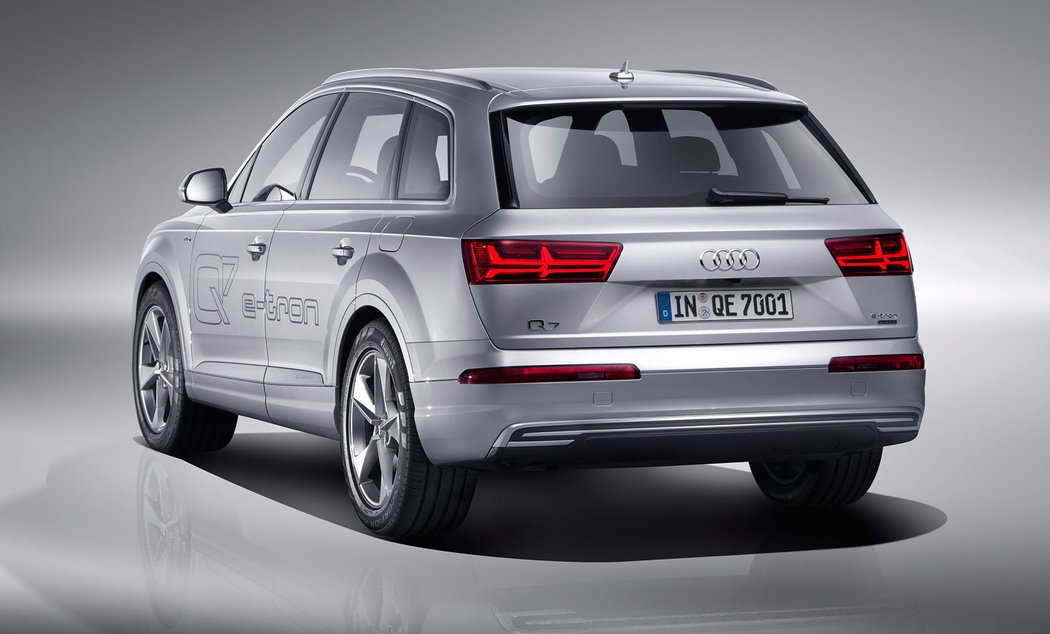 Audi Q7 e-tron quattro