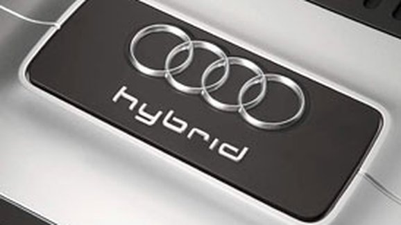 Audi: Hybrid ano, ale ne pro Q7. Hybridní Q5 do dvou let