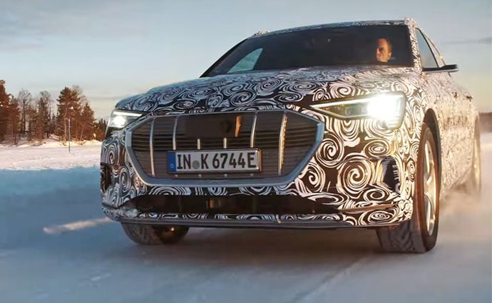 Audi E-Tron Sportback letos vstoupí do sériové produkce. Takto řádí ve Finsku