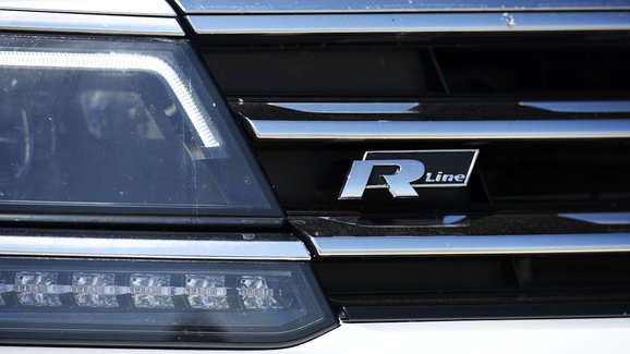 Volkswagen Tiguan R se pilně testuje. Pětiválec je nejspíš pasé, technika nepřekvapí