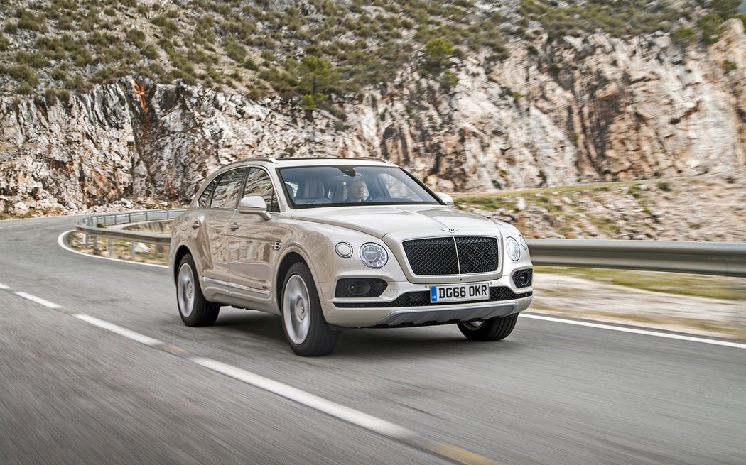 suv bentley jizdnidojmy svetmotoru