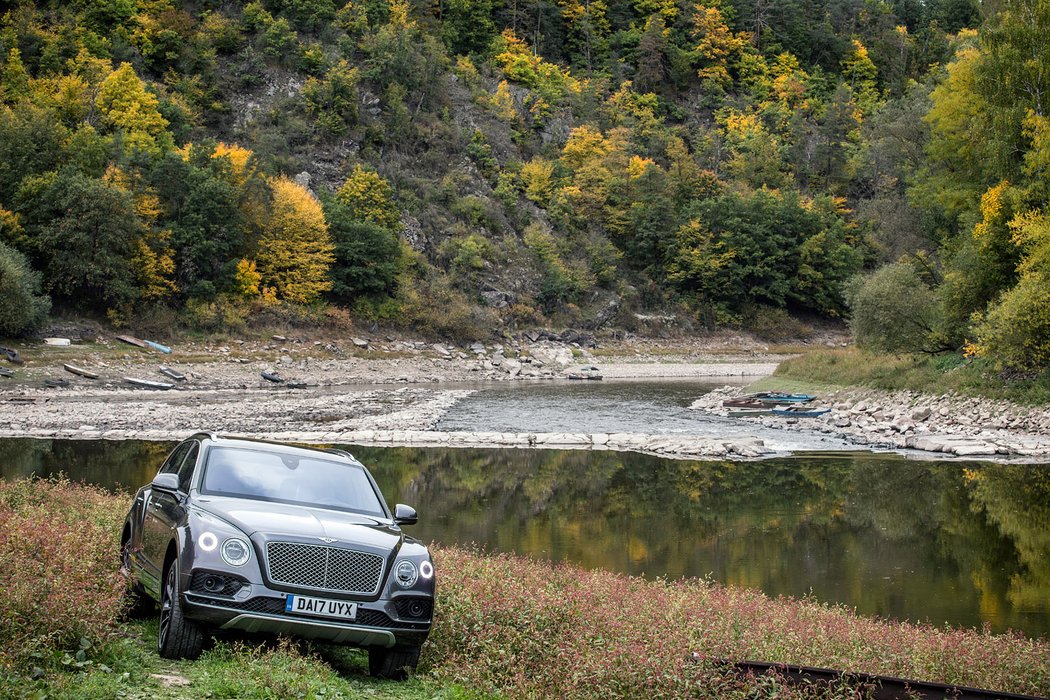 suv bentley luxusni