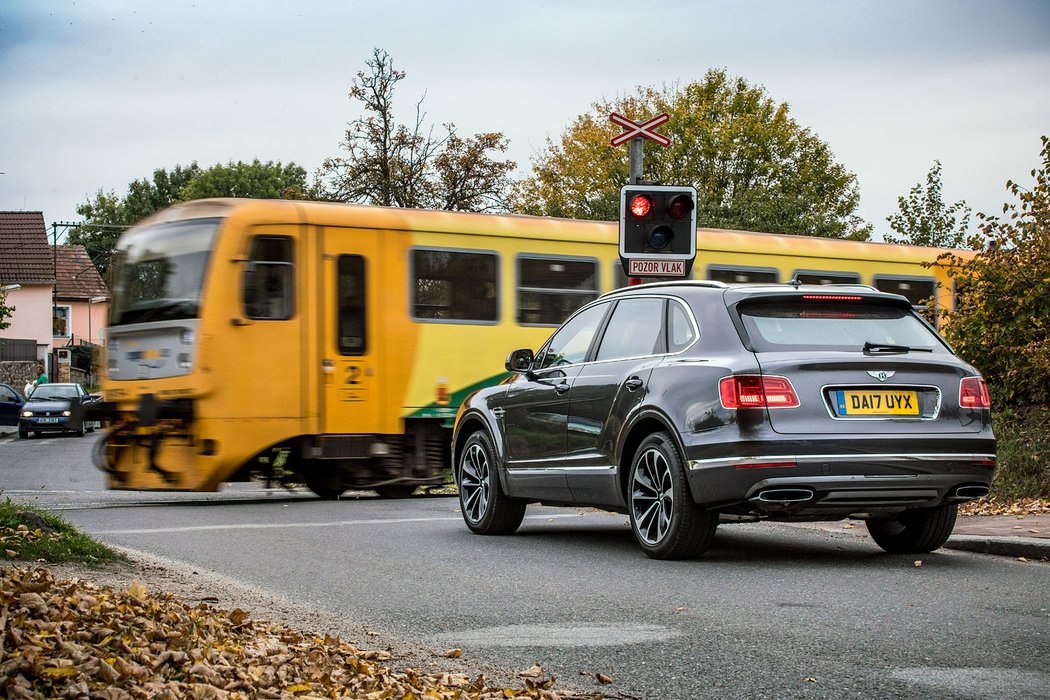 suv bentley luxusni